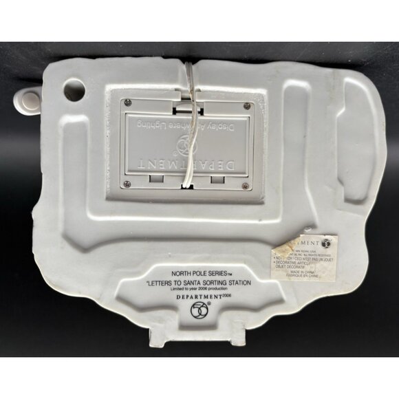 Department 56 North Pole LETTERS TO SANTA Sorting Station Holiday US Seller - Picture 12 of 16